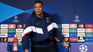 Mbappé, en rueda de prensa. (AFP)