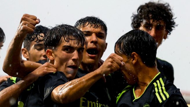El Juvenil A del Real Madrid celebra un gol en la Youth League.