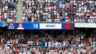 ovación del Bernabéu a Modric