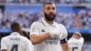 Karim Benzema celebra un gol con el Real Madrid. (AFP)