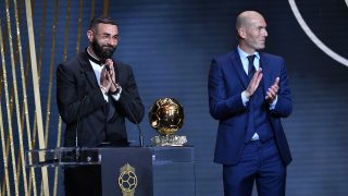 Karim Benzema y Zidane, en la gala del Balón de Oro. (Getty)