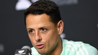 Chicharito en una rueda de prensa (AFP)