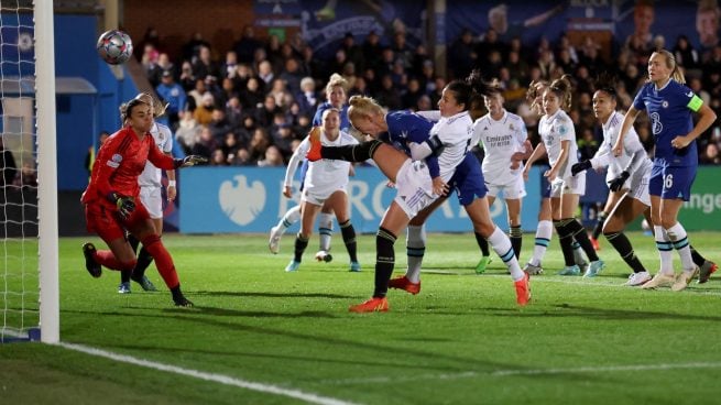 Primer gol del Chelsea ante el Real Madrid en la Champions femenina.