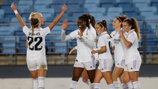 Las jugadoras del Real Madrid celebran uno de los goles ante el Alhama. (EFE)