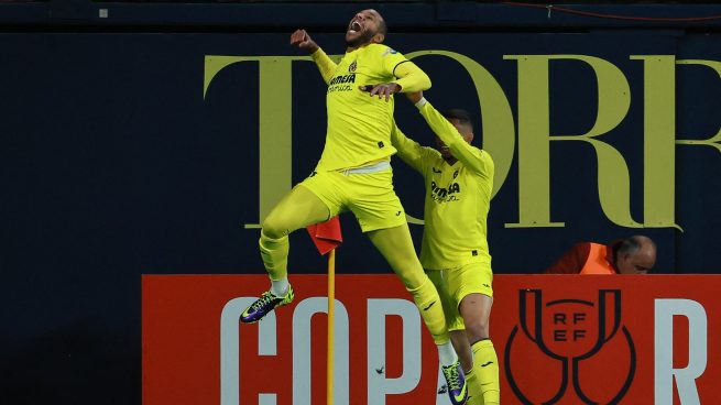 Capoue, jugador del Villarreal, celebra el gol ante el Real Madrid