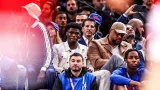 Tchouameni en París viendo la NBA