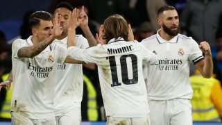 Los jugadores del Real Madrid celebran un gol ante el Atlético. (EFE)