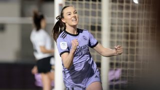 Caroline Weir celebra uno de los goles al Valencia. (EFE)