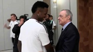 Florentino Pérez en su llegada al hotel del Real Madrid