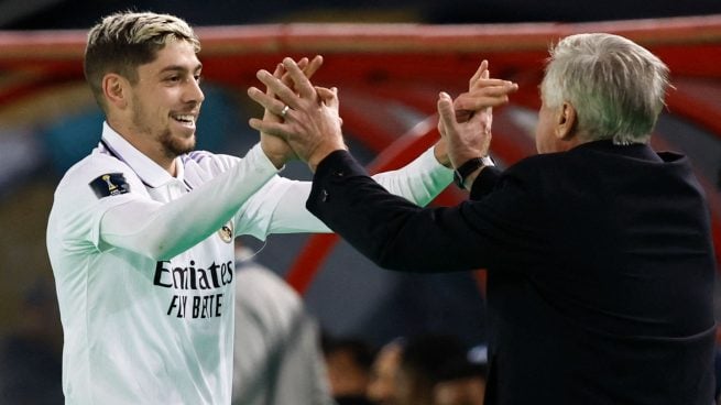 Fede Valverde con Carlo Ancelotti.