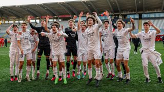 Los jugadores del Juvenil A celebran la Copa del Rey. (Real Madrid)