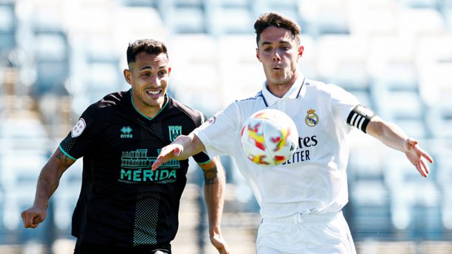 El Castilla alarga la mala racha con un empate sin goles ante el Mérida