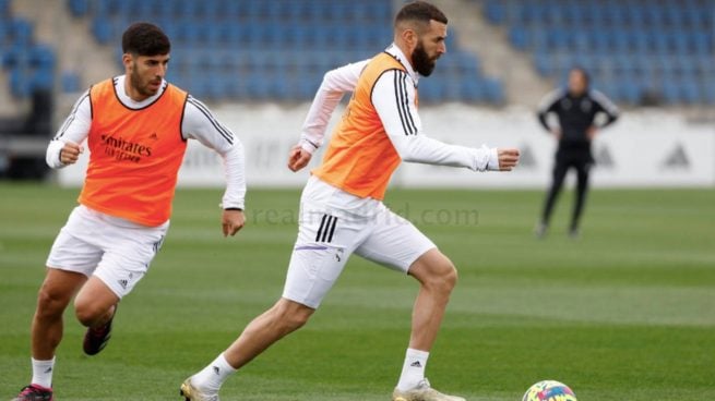 Benzema vuelve con el grupo y Toni Kroos sigue al margen