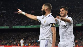 Benzema y Asensio celebran un gol en el último Clásico de Copa del Rey. (AFP)