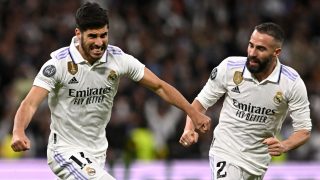Asensio y Carvajal celebran el segundo gol del Madrid. (AFP)