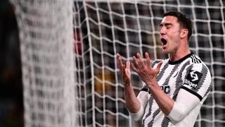 Vlahovic se lamenta en un partido de la Juventus. (AFP)