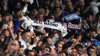 Aficionados del Real Madrid en el Bernabéu (Getty)