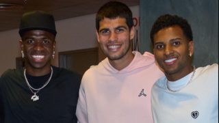 Carlos Alcaraz, Rodrygo y Vinicius juntos (Mutua Madrid Open)