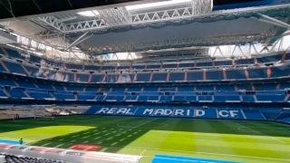 Así luce el césped del Bernabéu.