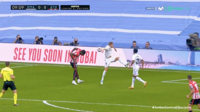 Polémica para cerrar la temporada: el surrealista penalti pitado por mano de Kroos