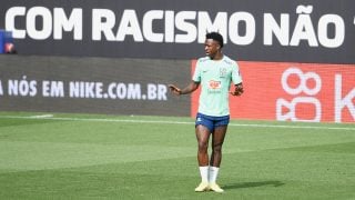 Vinicius en un entrenamiento con Brasil. (AFP)