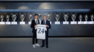 Arda Güler junto a Florentino Pérez (Realmadrid.com)