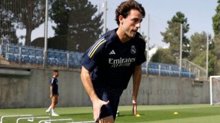 Odriozola durante un entrenamiento con el Real Madrid (Realmadrid.com)