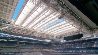 Impresionante: así se cierra el techo del Bernabéu.