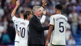 Ancelotti felicita a Bellingham. (AFP)
