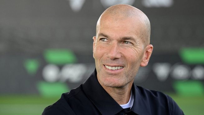 Zinedine Zidane podría ser el nuevo seleccionador francés. (AFP)