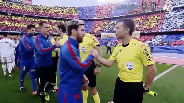 Norbert Cebrían saluda a Messi. 