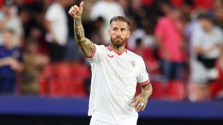 Sergio Ramos durante un partido con la camiseta del Sevilla (Getty)