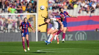 Un acción del Barcelona – Real Madrid femenino. (EFE)