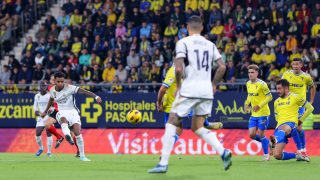 Rodrygo anota un gol ante el Cádiz (Getty)