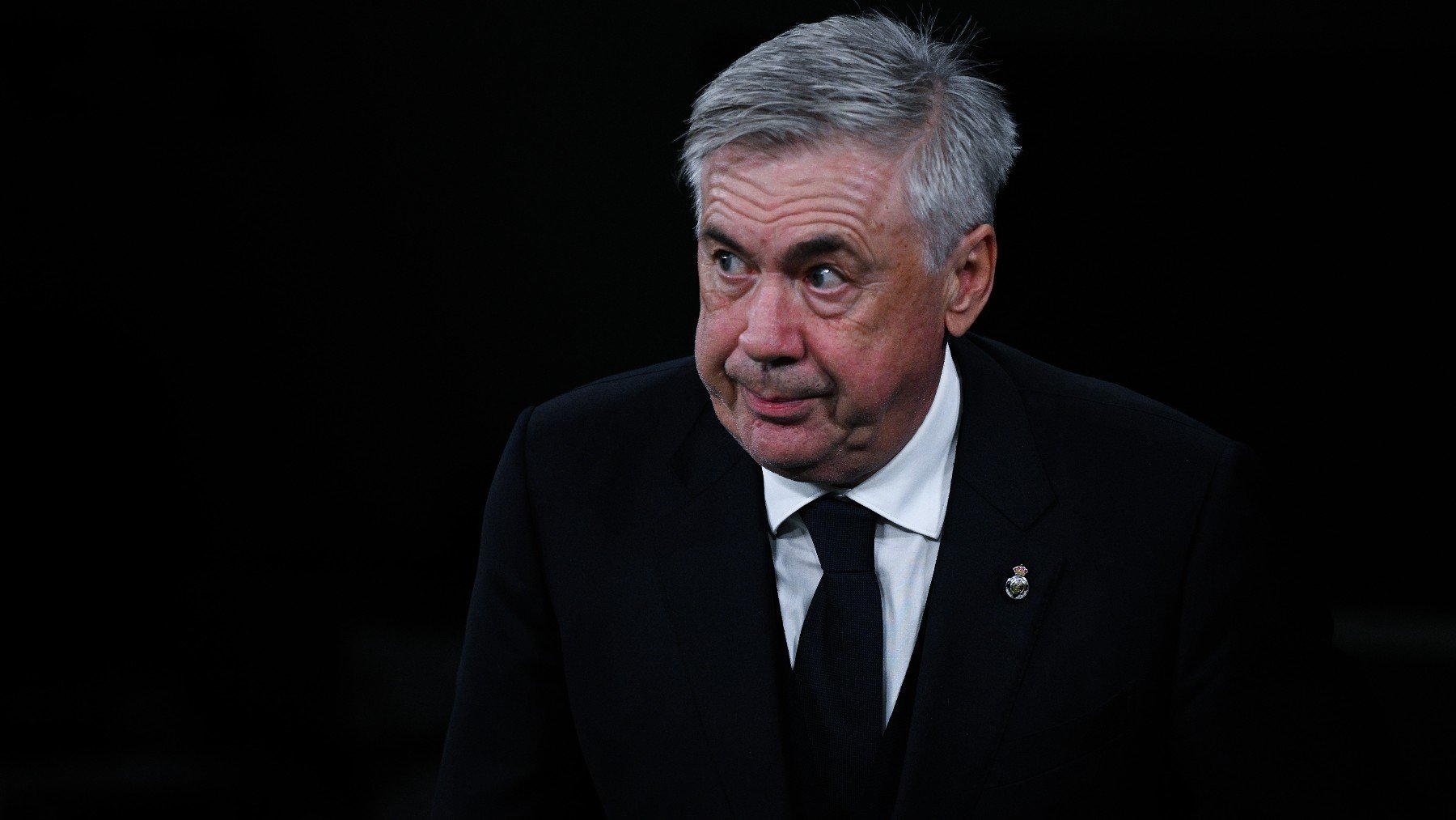 Cree que Ancelotti le tiene manía y avisa con ofertas de media Europa para  dejar plantado