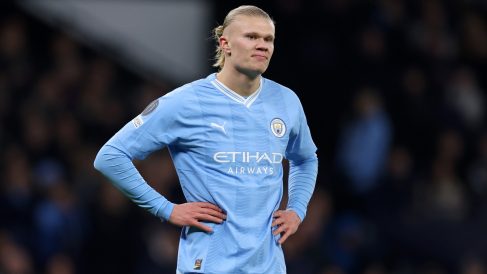Haaland durante un partido con el City (Getty)
