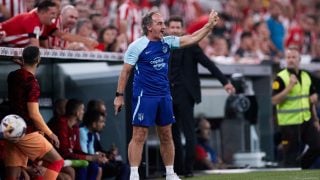 El ‘Profe’ Ortega protesta una jugada durante un partido del Atlético de Madrid