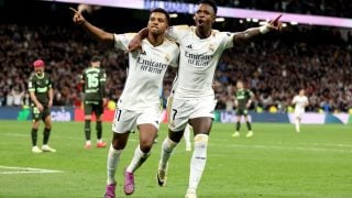 Rodrygo y Vinicius, celebran un gol. (EFE)