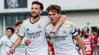 Nico Paz y Carrillo celebran un gol. (Realmadrid.com)