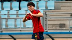Enzo Alves celebra su primer gol con España. (Foto: Sefutbol)
