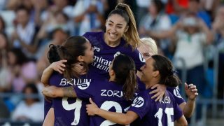 Las jugadoras del Real Madrid celebran un gol ante el Granada. (EFE)