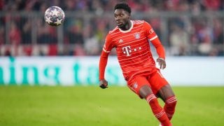 Alphonso Davies en un partido del Bayern de Múnich. (Europa Press)