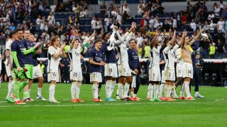 Los jugadores del Real Madrid celebran la victoria contra el Cádiz. (EFE)
