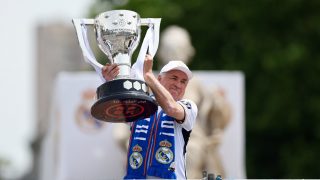Carlo Ancelotti celebra el título de Liga en Cibeles. (EFE)