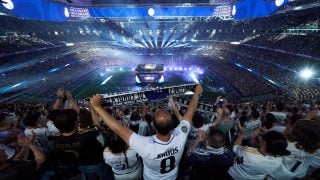 Imagen de la afición del Real Madrid, en el Estadio Santiago Bernabéu. (Getty)