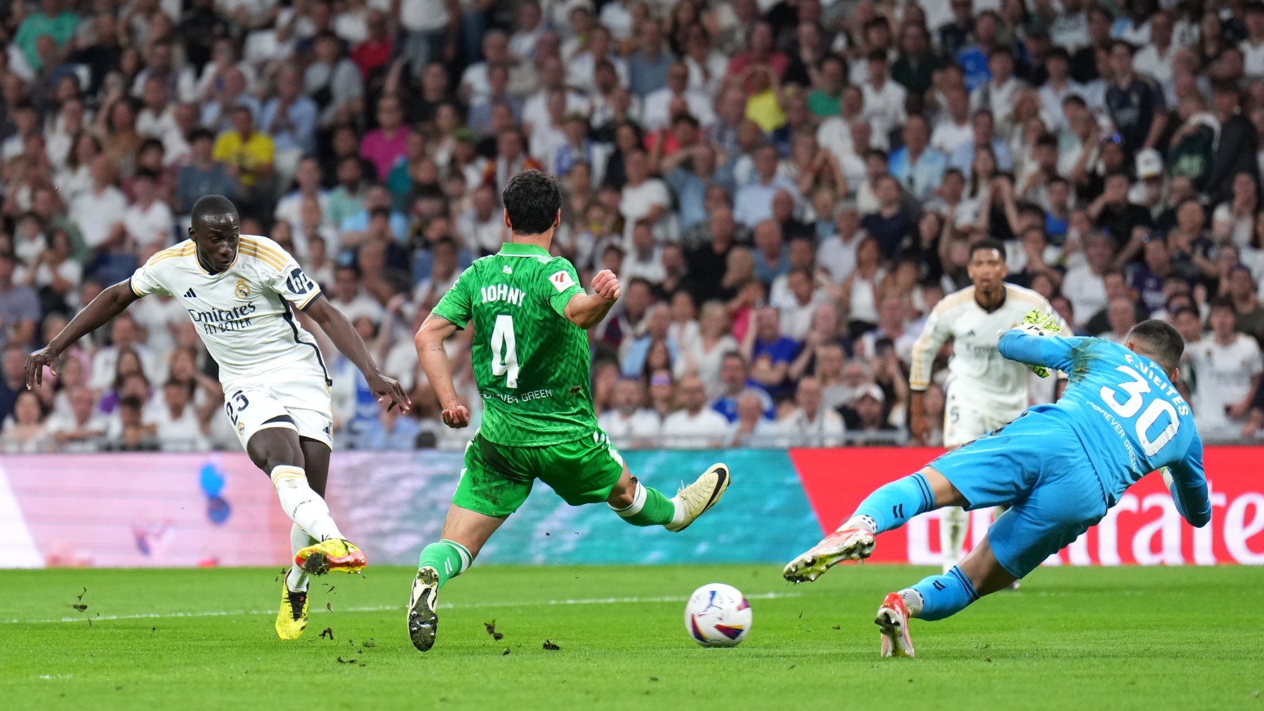 Real Madrid – Betis resumen del partido de hoy : resultado y goles