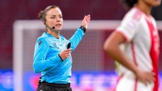Marta Huerta se convertirá en la primera árbitra principal del fútbol profesional en España. (Europa Press)