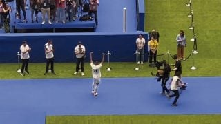 Así fue el recibimiento de Mbappé en el Bernabéu.