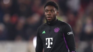 Alphonso Davies en un partido con el Bayern. (Getty)