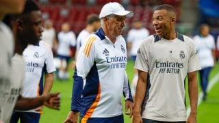 Carlo Ancelotti y Kylian Mbappé. (EFE)